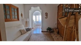 Rent Flat in El Cabanyal-El Canyamelar. Apartamento de 2 dormitorios en alquiler en el cabanyal, valenci