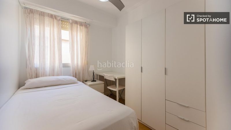 Foto b7bfae7f-e8f0-49cd-8538-1c1fc4f3b9fb. Lloguer pis amb calefacció a L´Illa Perduda Valencia