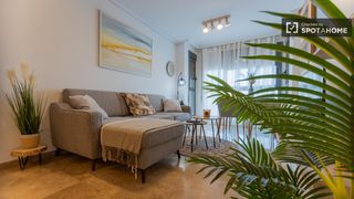 Miete Etagenwohnung in Russafa. Apartamento de 2 dormitorios en alquiler en en corts, valencia