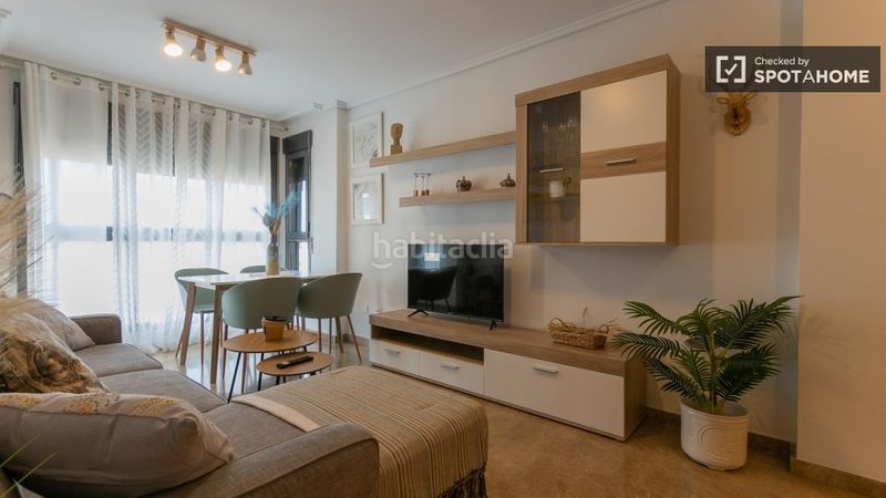 Foto 2a8dfd32-8d0d-4935-b55f-5b1c4eafa04d. Rent flat with heating in Russafa Valencia