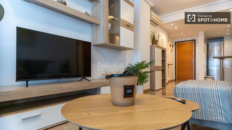 Foto 6750aee3-7a1b-4a76-bad5-c35c36196624. Rent flat with heating in Russafa Valencia