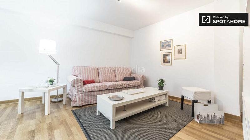 Foto c67d6268-dfed-4cdc-9941-3b9241d35ed0. Rent flat with heating in El Cabanyal-El Canyamelar Valencia