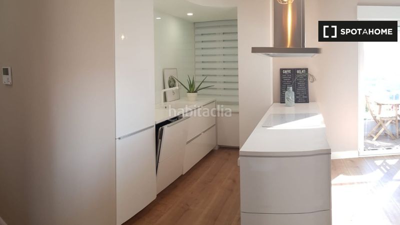 Foto 0e6af3c3-33b4-426f-a557-582917f50285. Rent flat with heating in Trinitat Valencia