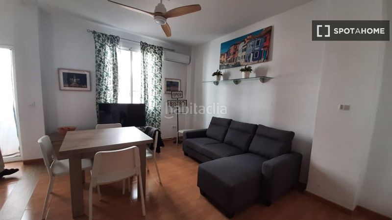 Foto 6a029cfc-7157-48f7-b07c-2f1e836ed6e0. Rent flat with heating in El Botànic Valencia