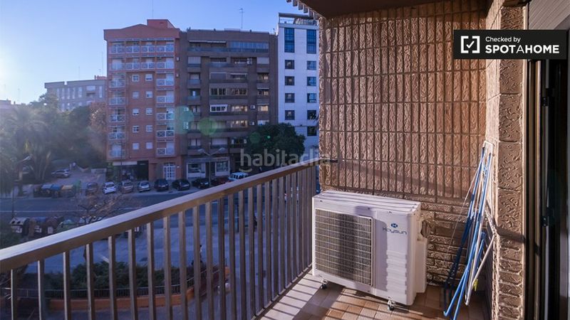 Foto 5b64e3e8-c52e-44e6-94ae-6b4521438e9c. Lloguer pis amb calefacció a Barrio de Campanar Valencia