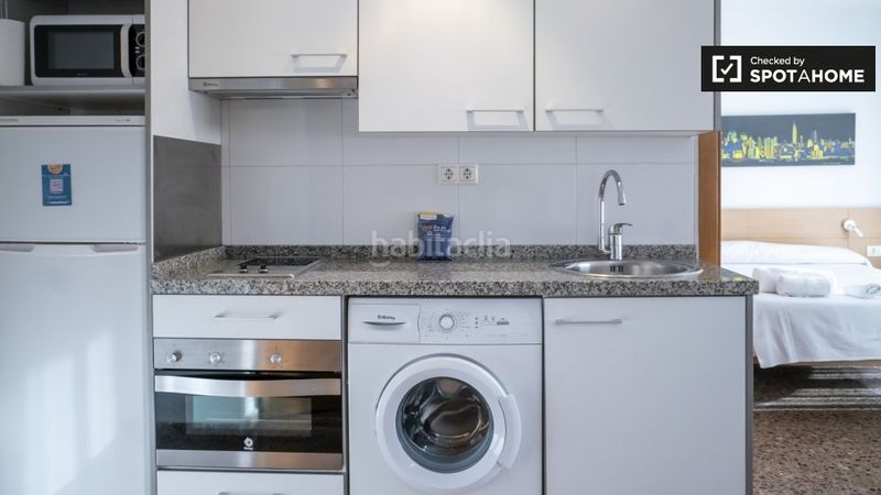 Foto 8a8c58bf-bf2a-49c6-b3bc-ae3c142cac84. Rent flat with heating in Barrio de Campanar Valencia