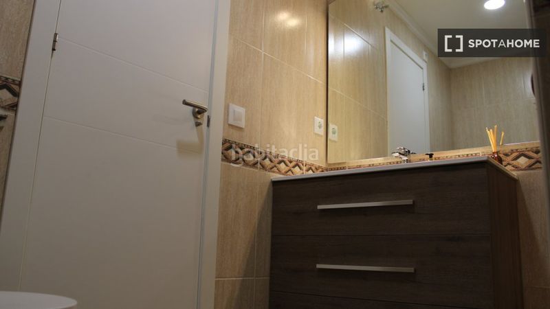 Foto f90f443a-c503-44c1-b78f-140ae39ec6c0. Rent flat with heating in L´Amistat Valencia