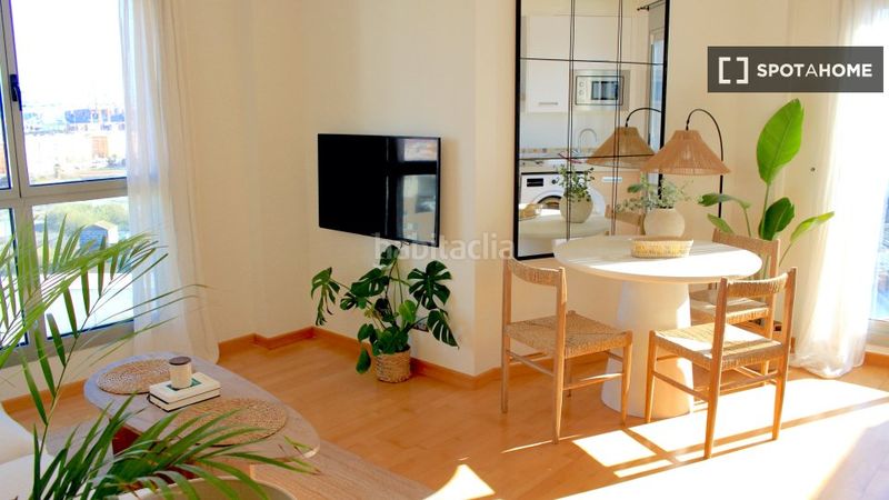 Foto 86e3110c-436c-4f51-9040-7fc47f57f5e1. Rent flat with heating in La Punta Valencia