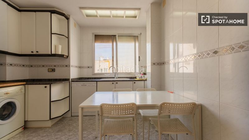 Foto 6101f7b7-b5e5-4e55-9db0-96dcce319fa4. Rent flat with heating in Arrancapins Valencia