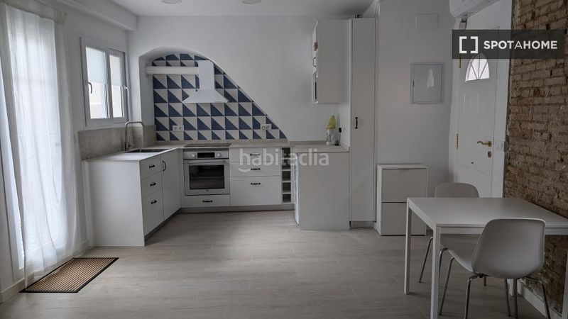Foto e6fb1323-3658-4853-b869-56f626beb8ab. Lloguer pis amb calefacció a Benimàmet Valencia