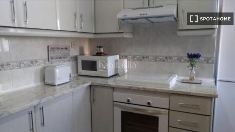 Foto 474a43c1-b06b-4688-b576-7fb3fea0a829. Rent flat with heating in Natzaret Valencia