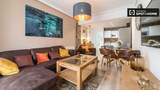 Location Appartement à Aiora. Elegante apartamento de 3 dormitorios en alquiler en camins al g