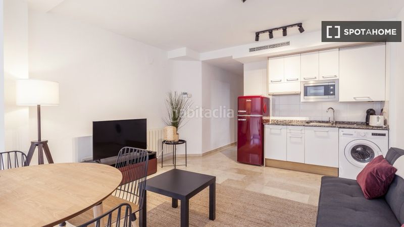 Foto 0ebbf3dc-3d2c-40b1-a74e-2c138d0b773a. Rent flat with heating in Barrio de Patraix Valencia