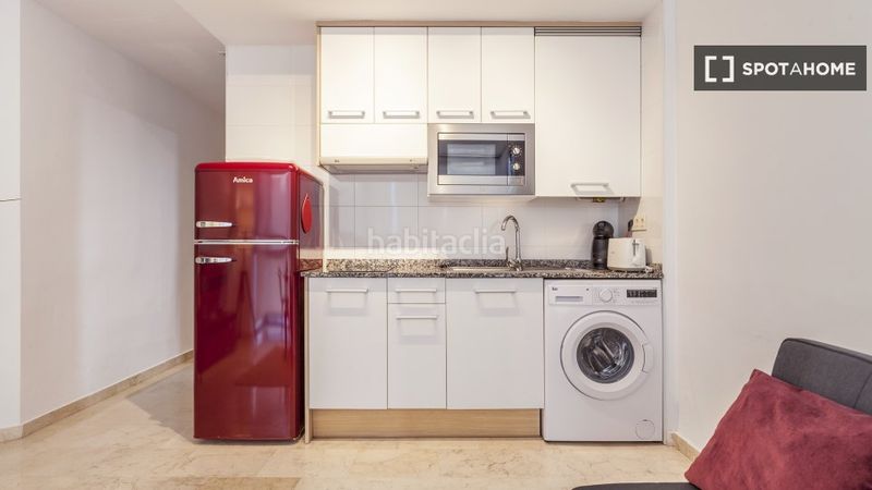 Foto b0fc3d61-910a-42b2-a87d-feb6c45aca4a. Rent flat with heating in Barrio de Patraix Valencia