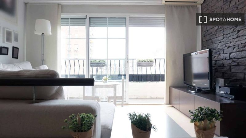 Foto 30317771-236b-42b5-b9ad-cedcc990da64. Rent flat with heating in Mont Olivet Valencia