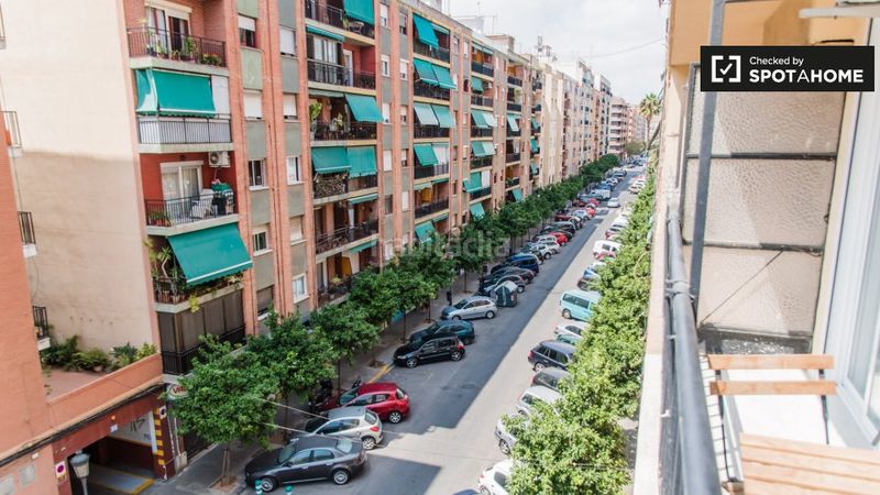 Foto 9ec2b8f0-4ae9-44e2-a8c5-a1c8d93ba6a8. Lloguer pis amb calefacció a Ciutat Jardí Valencia