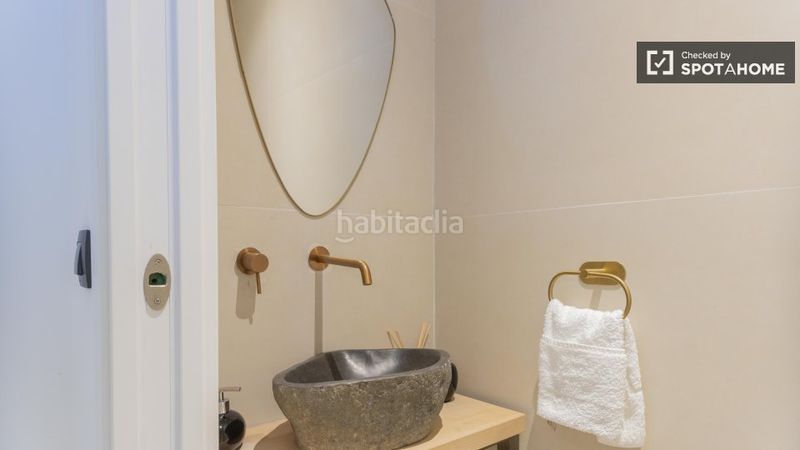 Foto 99bee61f-e690-4fb0-bb8a-9a2b1e0ad85a. Rent flat with heating in Barrio Benicalap Valencia