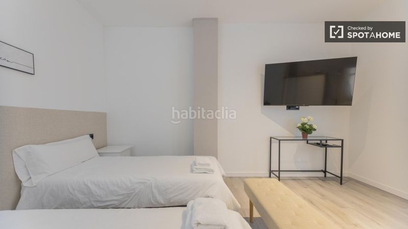 Foto ac2375de-2108-4fc9-bf40-4e3b78f18a41. Rent flat with heating in Barrio Benicalap Valencia