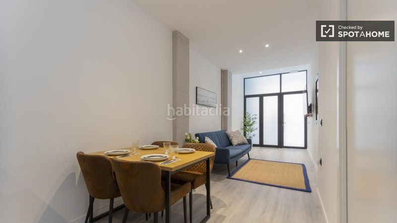 Foto b6e96fe3-24fc-46f0-a23d-d3984bc46f1a. Rent flat with heating in Barrio Benicalap Valencia