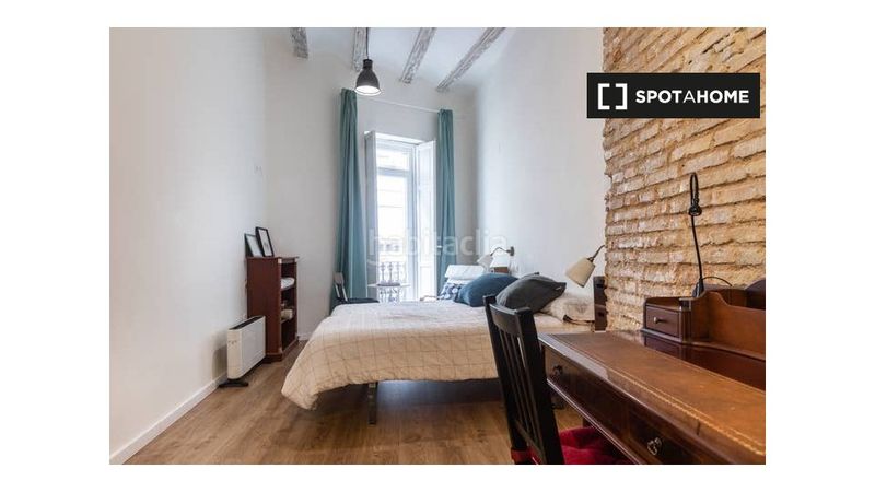 Foto 7e9cbed6-585a-4f70-8f56-67a72957ee75. Rent flat with heating in Russafa Valencia