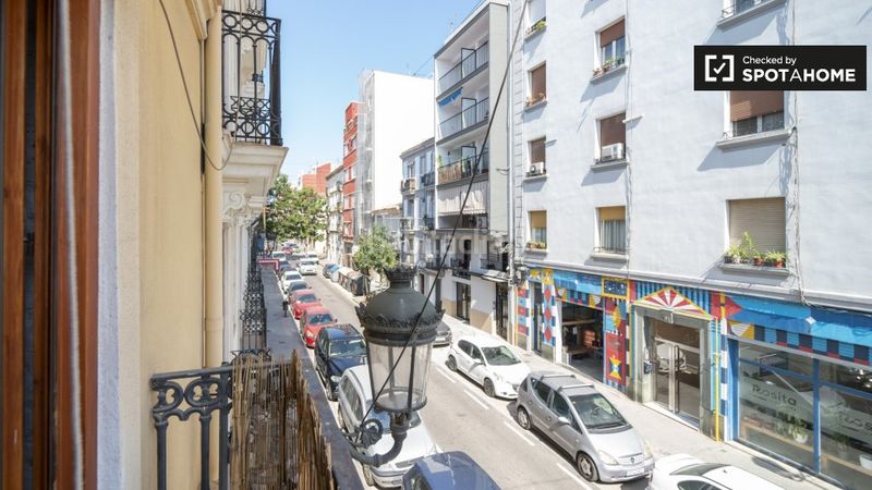 Foto 59a5b932-b911-420b-af9a-bff47a7bc2ca. Rent flat with heating in Russafa Valencia