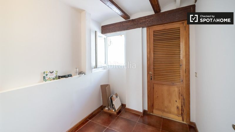 Foto e66eebbb-7f85-49cf-8c83-01fabcb44e97. Rent flat with heating in Russafa Valencia