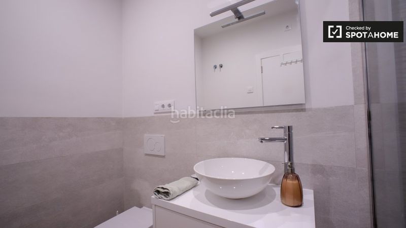 Foto 0f8092b5-a1bc-4830-8622-13431040c91b. Rent flat with heating in Russafa Valencia