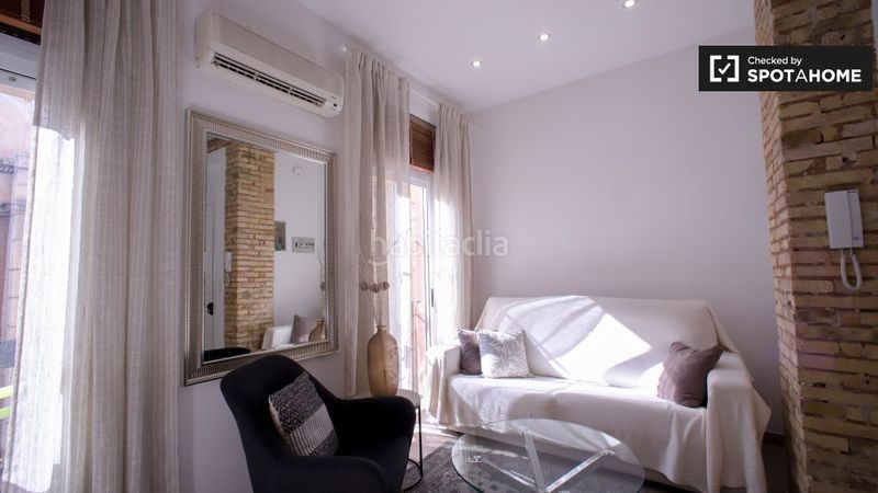 Foto 5aef5331-b665-4c19-a55f-1e54648b2794. Rent flat with heating in Russafa Valencia