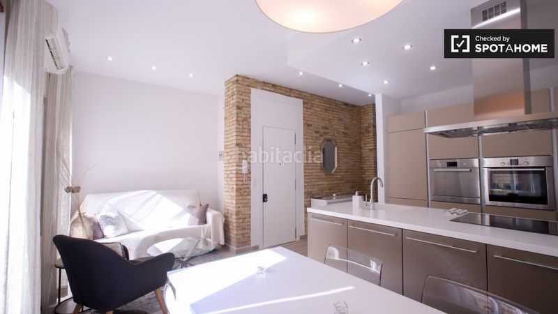 Foto 778389e2-e743-498c-87b2-827a4501a696. Rent flat with heating in Russafa Valencia