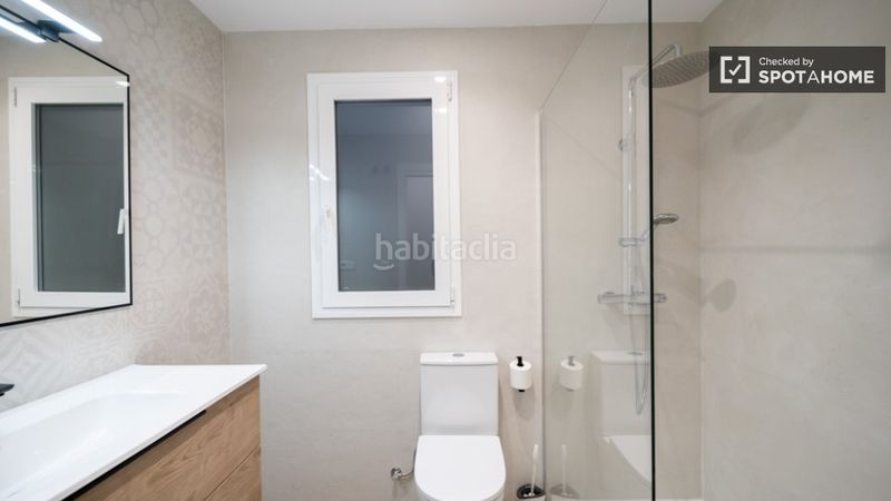 Foto bc3a0109-7807-4295-bfc4-bff99e3768ae. Rent flat with heating in Russafa Valencia