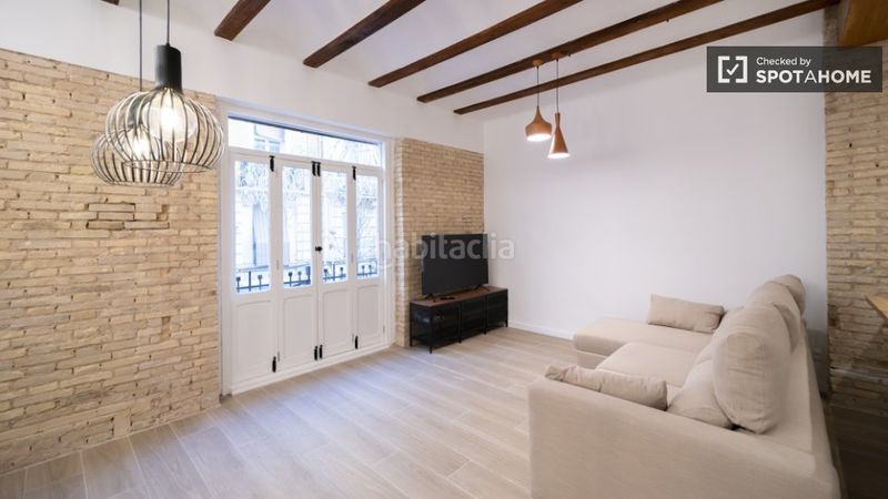 Foto fb98f88d-9707-455b-baa9-868fe1ed40c9. Rent flat with heating in Russafa Valencia