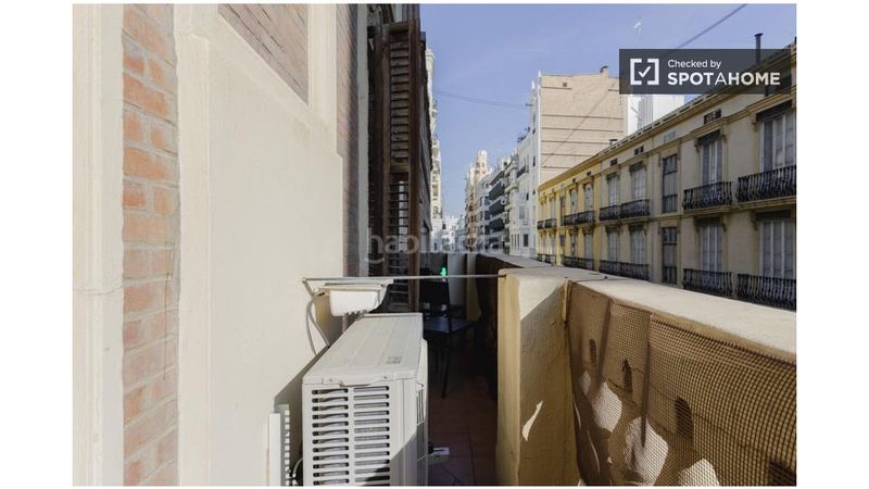 Foto 17ea7af2-e2e7-4891-a93f-4dcf99b0caae. Lloguer pis amb calefacció a Sant Francesc Valencia