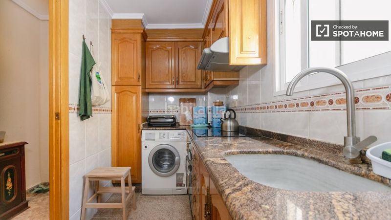 Foto e80f0061-17ea-40b7-99fc-5fb5dcc4542c. Rent flat with heating in Camí Fondo Valencia