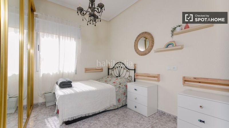 Foto ffd37441-9b74-460f-ad3c-de223a07e2fd. Rent flat with heating in Camí Fondo Valencia