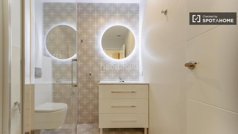 Foto 83395bee-f72d-4e0b-8090-fd2010f98e76. Rent flat with heating in Russafa Valencia