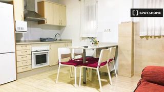 Miete Etagenwohnung in El Cabanyal-El Canyamelar. Piso en alquiler de 3 habitaciones en cabanyalcanyamelar
