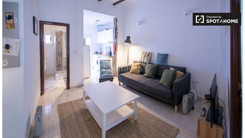 Alquiler Piso  en  El Cabanyal-El Canyamelar. Apartamento de 1 dormitorio en alquiler en valencia