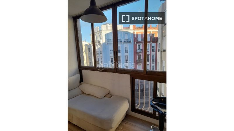 Foto 23f22ec3-766f-495e-86ba-188e5dc6e3e9. Rent flat with heating in Russafa Valencia