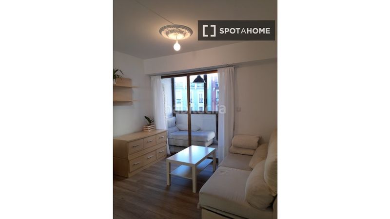 Foto 4b1ee839-4db1-4b38-b120-cfbad0815021. Rent flat with heating in Russafa Valencia