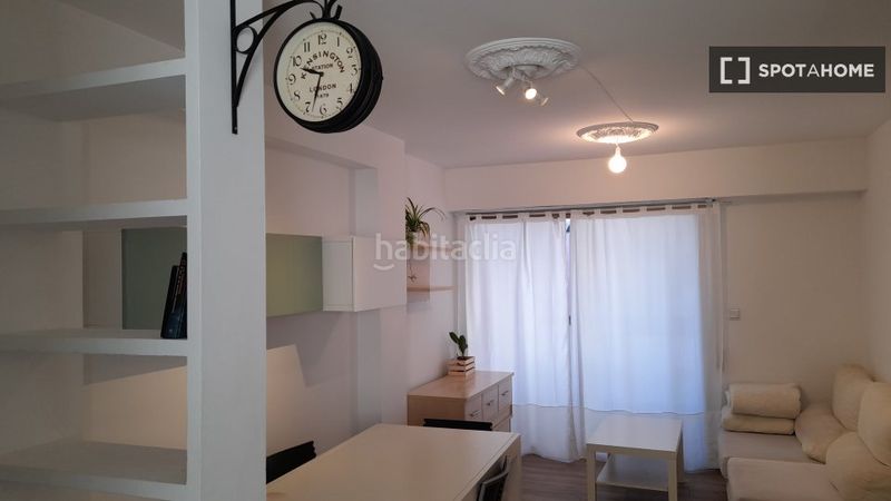 Foto cb043d9e-4d82-4989-9149-b2fb2d26fb75. Rent flat with heating in Russafa Valencia