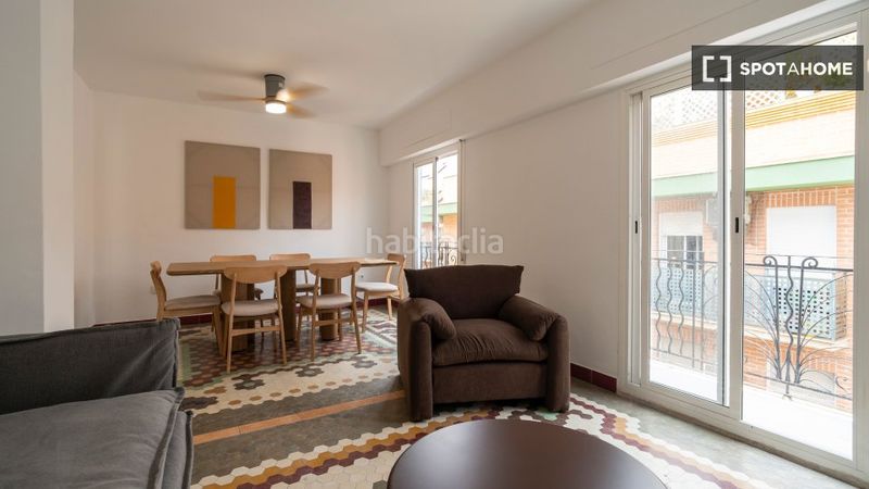 Foto df0e841b-b82c-4476-887a-30ef583519f0. Rent flat with heating in El Grau Valencia