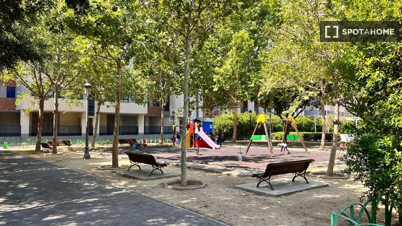 Foto 75f6d2e7-05bb-4ff5-b3de-2b31d961eb75. Rent flat with heating in Camí Reial Valencia
