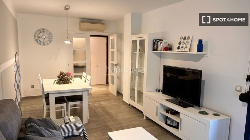 Foto d3ba71a7-784e-4cf8-91b8-bfa46f9c81af. Rent flat with heating in Camí Reial Valencia