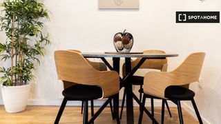 Location Appartement à Mont Olivet. Apartamento de 2 dormitorios en alquiler en quatre carreres, val