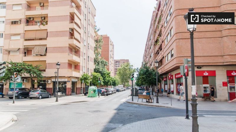 Foto f1379c15-c0c8-4d4b-aa29-831194d8faff. Lloguer pis amb calefacció a Ciutat Jardí Valencia