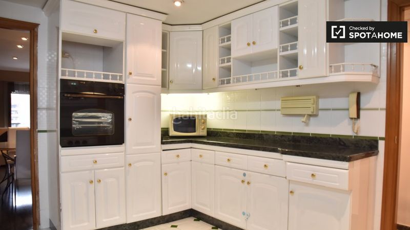 Foto d37af318-5d9e-42fd-9435-8180fda304b4. Rent flat with heating in Mestalla Valencia