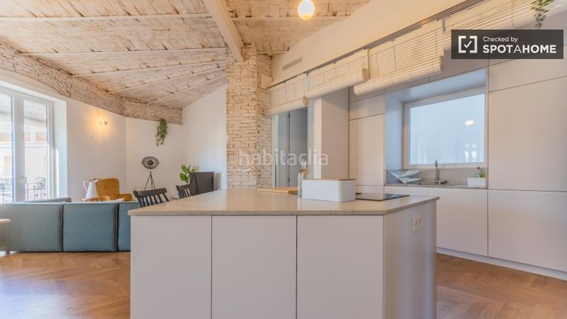 Foto 3a514a4a-7b8c-40f7-b909-65ad0bedfe65. Rent flat with heating in Russafa Valencia