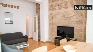 Location Appartement à Russafa. Luminoso apartamento de 2 dormitorios en alquiler en leixample,