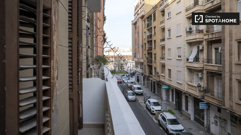 Foto 07606382-cd2f-4765-b6ac-5fec5ac73e67. Rent flat with heating in Russafa Valencia
