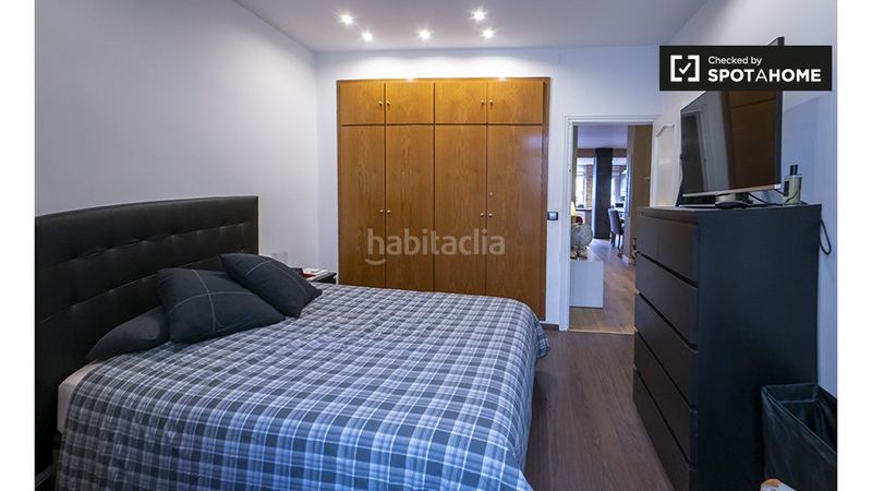 Foto d8a94ead-49ab-4151-b61c-19ad098885b8. Rent flat with heating in Russafa Valencia